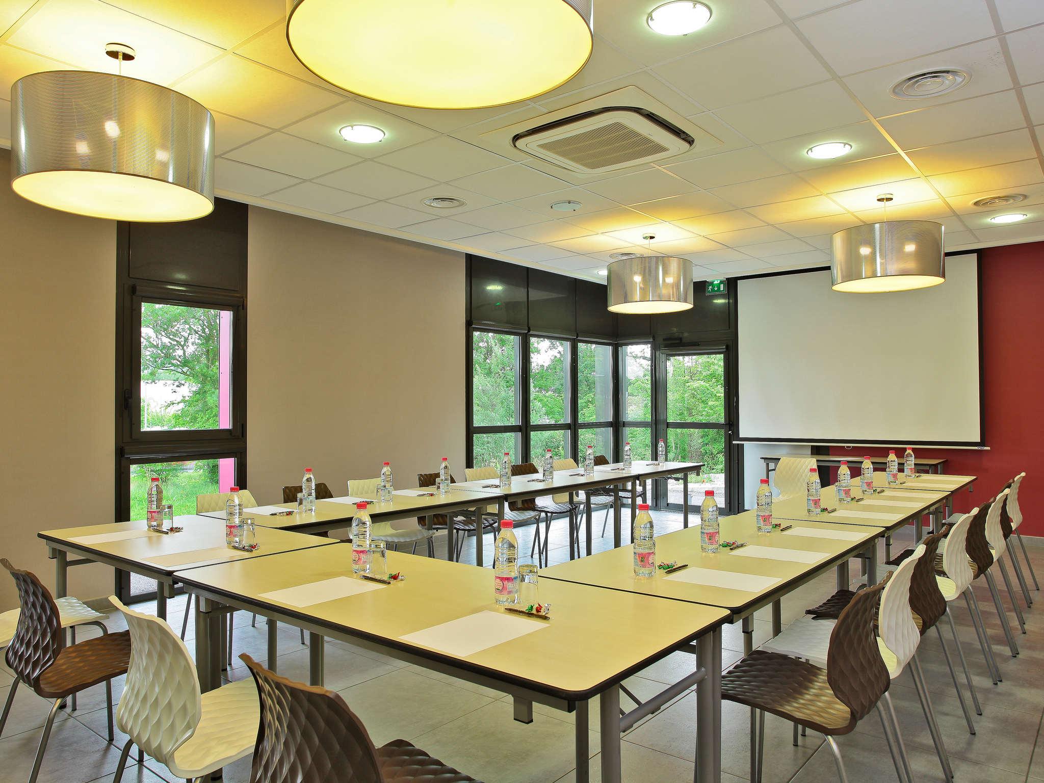 Hotel Ibis Styles Castres Castres  Exterior foto