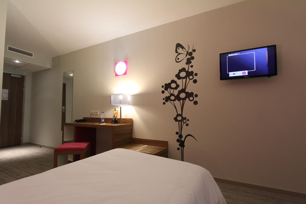 Hotel Ibis Styles Castres Castres  Zimmer foto